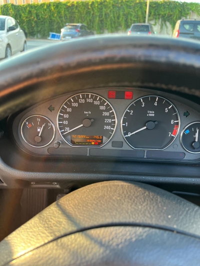 BMW Z3 Cabrio 1.9 16V cat Roadster (7)