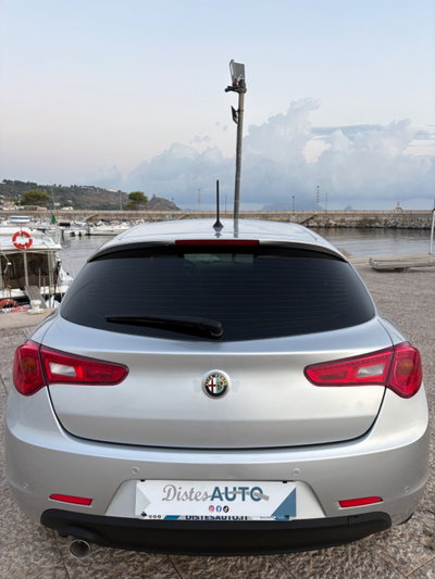 Alfa Romeo Giulietta 1.6 JTDm-2 Distinctive (6)