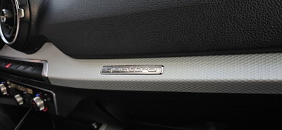 Audi Q2 Q2 2.0 TDI quattro S tronic Design (13)