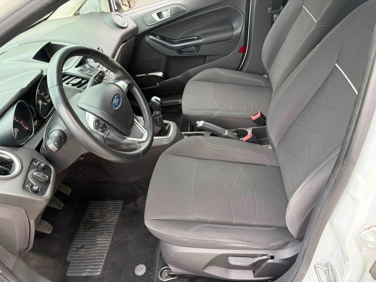 Ford Fiesta 1.2 60CV 5p. Tit. (7)
