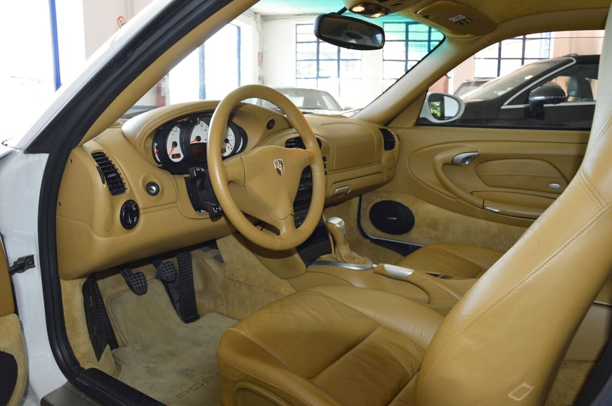 Porsche 911 Coupé Carrera cat (19)