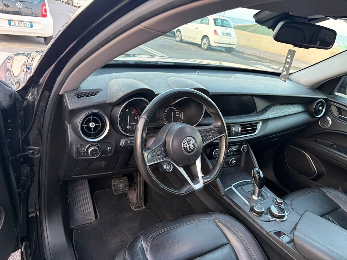 Alfa Romeo Stelvio Stelvio 2.2 Turbodiesel 210 CV AT8 Q4 Lusso (9)