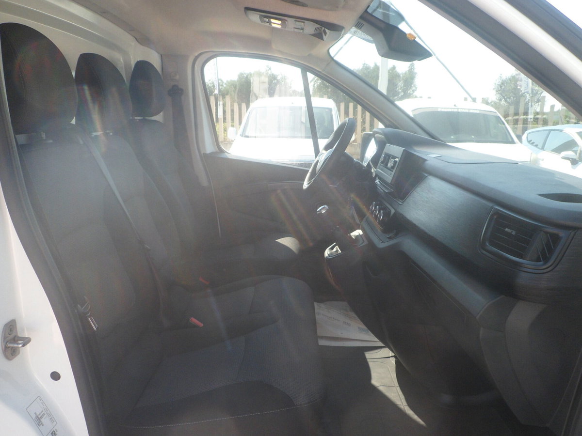 Renault Trafic Furgone T29 2.0 dCi 130CV PL-TN-DC Furgone Ice Plus (14)