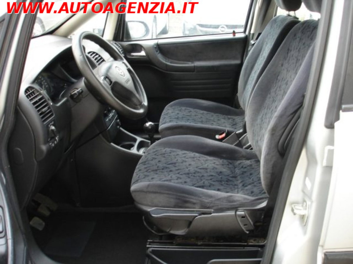 Opel Zafira 16V DTI cat Comfort (7)