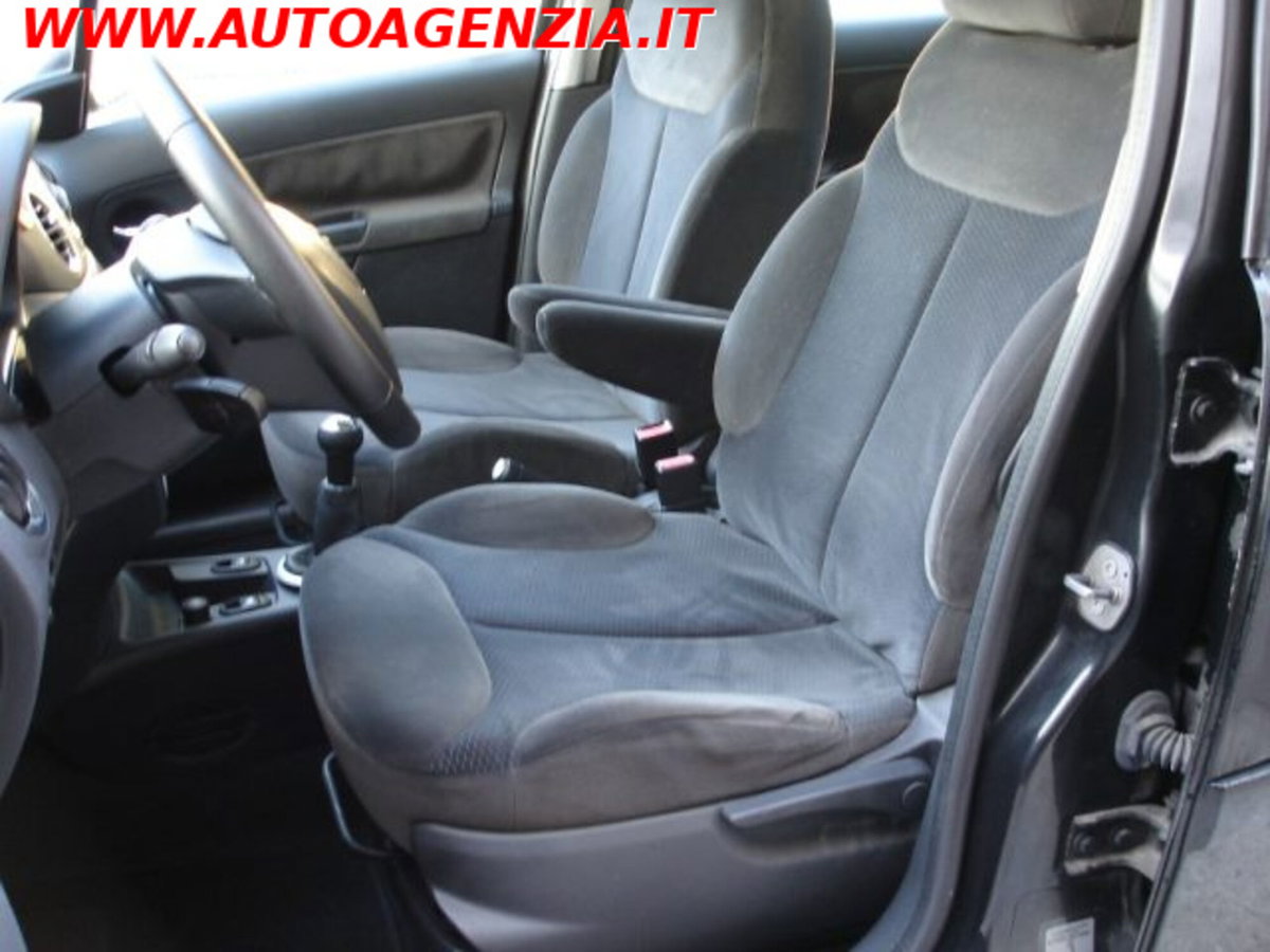 Citroen C3 1.4 HDi 70 Exclusive (10)