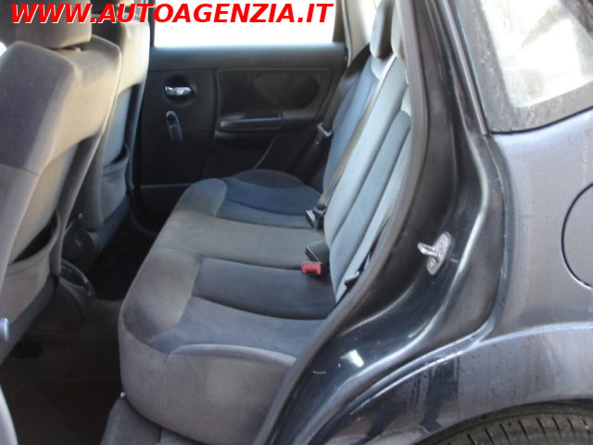 Citroen C3 1.4 HDi 70 Exclusive (11)