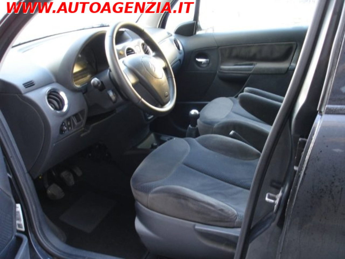 Citroen C3 1.4 HDi 70 Exclusive (13)