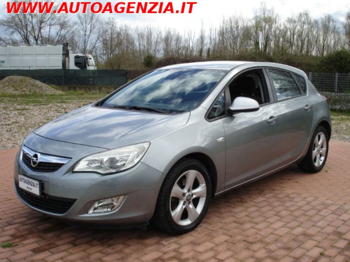 Opel Astra 1.7 CDTI 110CV 5 porte Cosmo