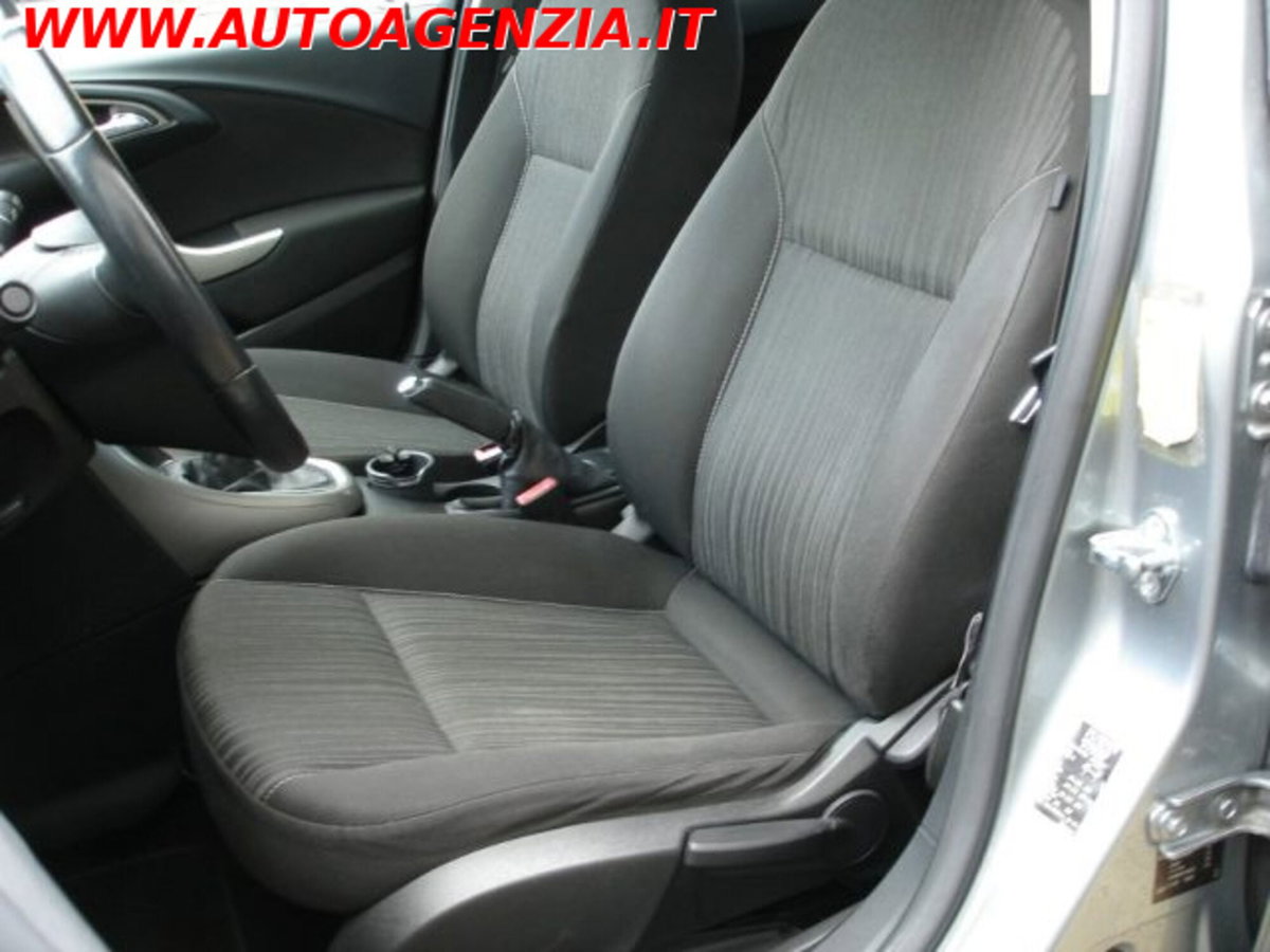 Opel Astra 1.7 CDTI 110CV 5 porte Cosmo (8)