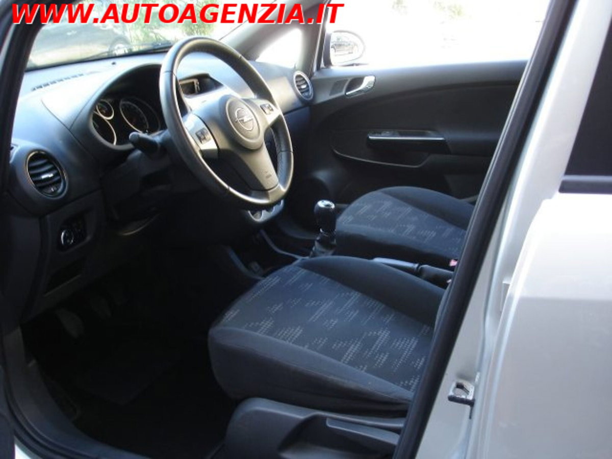 Opel Corsa 1.3 CDTI 75CV 5 porte Club (11)