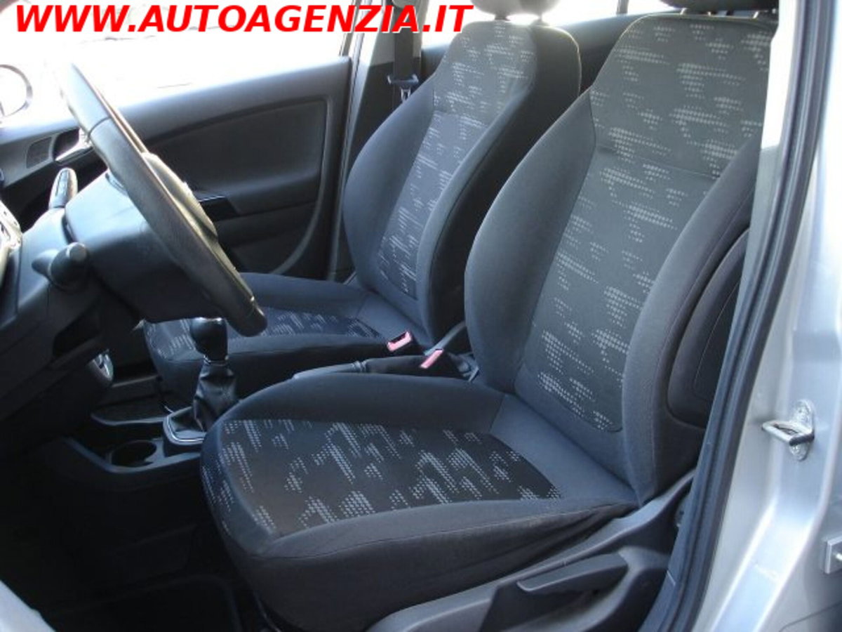 Opel Corsa 1.3 CDTI 75CV 5 porte Club (8)