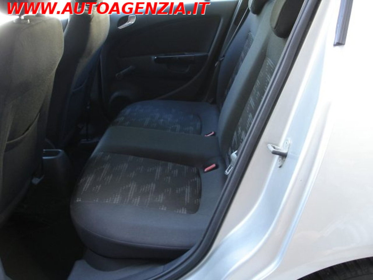 Opel Corsa 1.3 CDTI 75CV 5 porte Club (9)