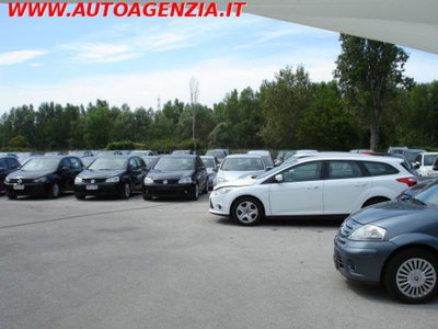 Volkswagen Touran 1.9 TDI 105CV DPF (19)