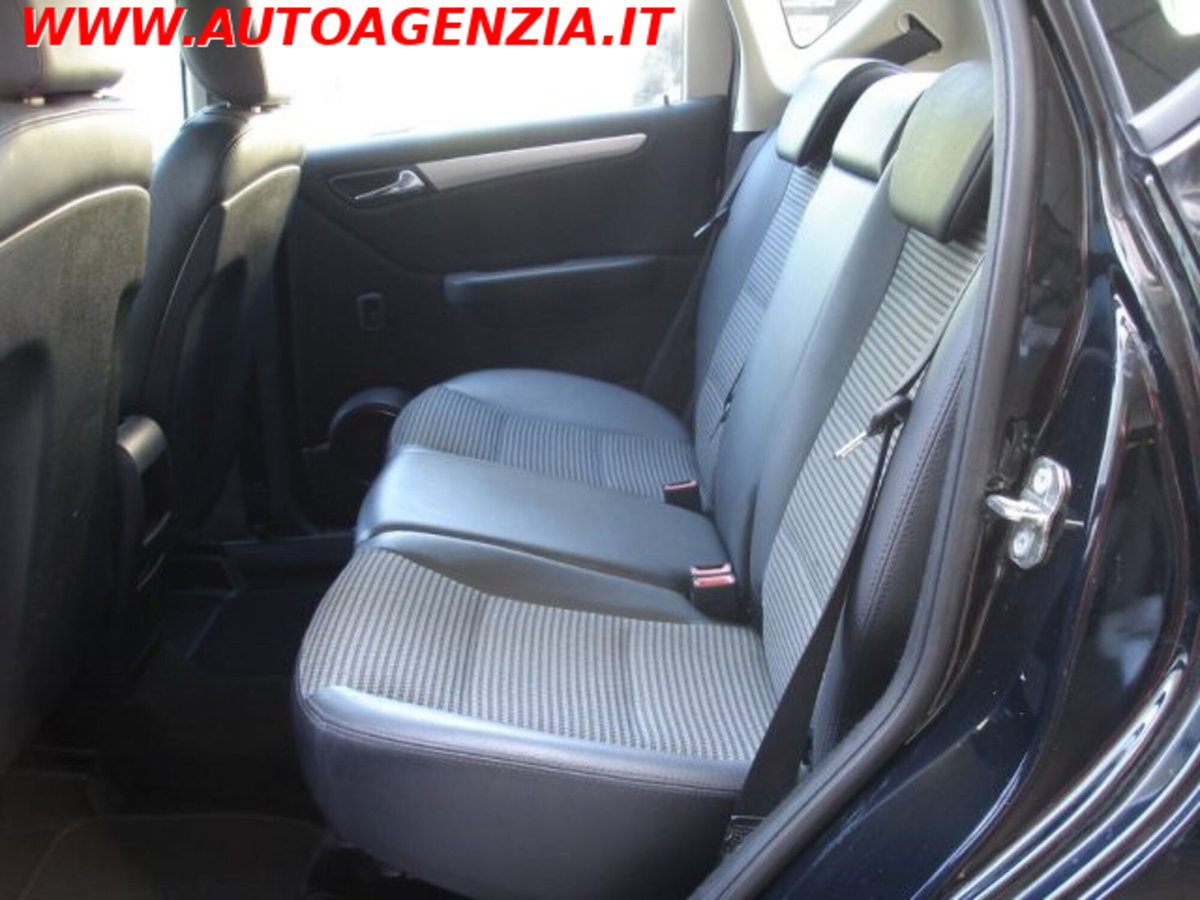 Mercedes-Benz Classe A 180 CDI Avantgarde (10)