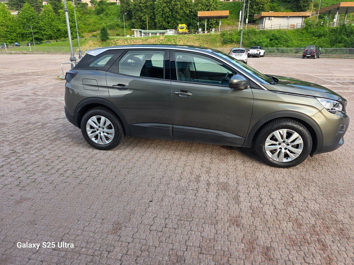 Peugeot 3008 BlueHDi 130 S&S Allure (9)