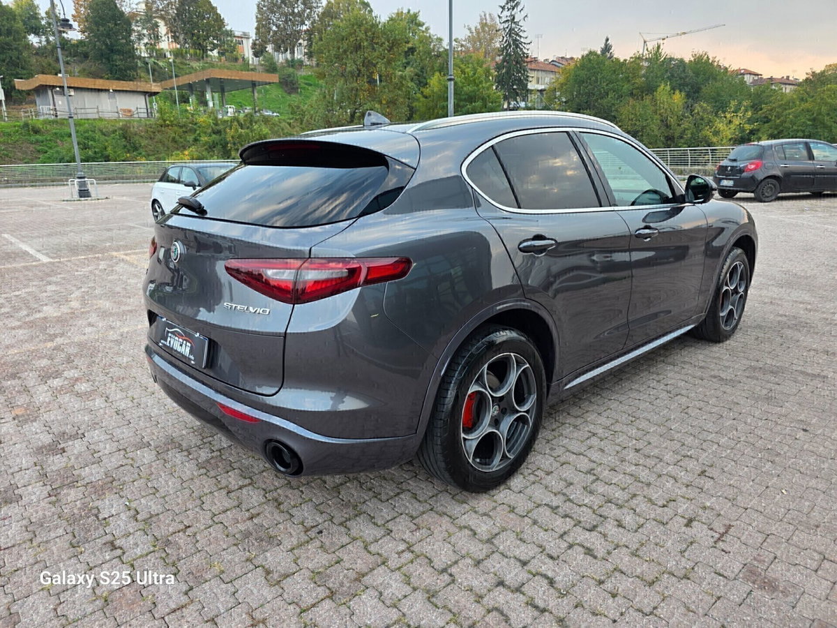 Alfa Romeo Stelvio Stelvio 2.2 Turbodiesel 210 CV AT8 Q4 Veloce (13)