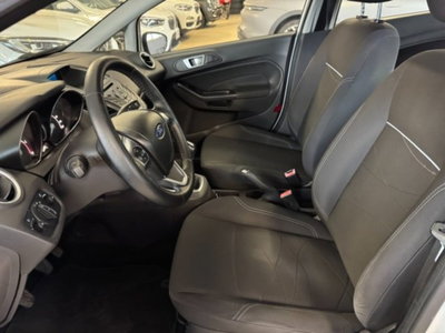 Ford Fiesta 1.5 TDCi 75CV 5 porte (10)