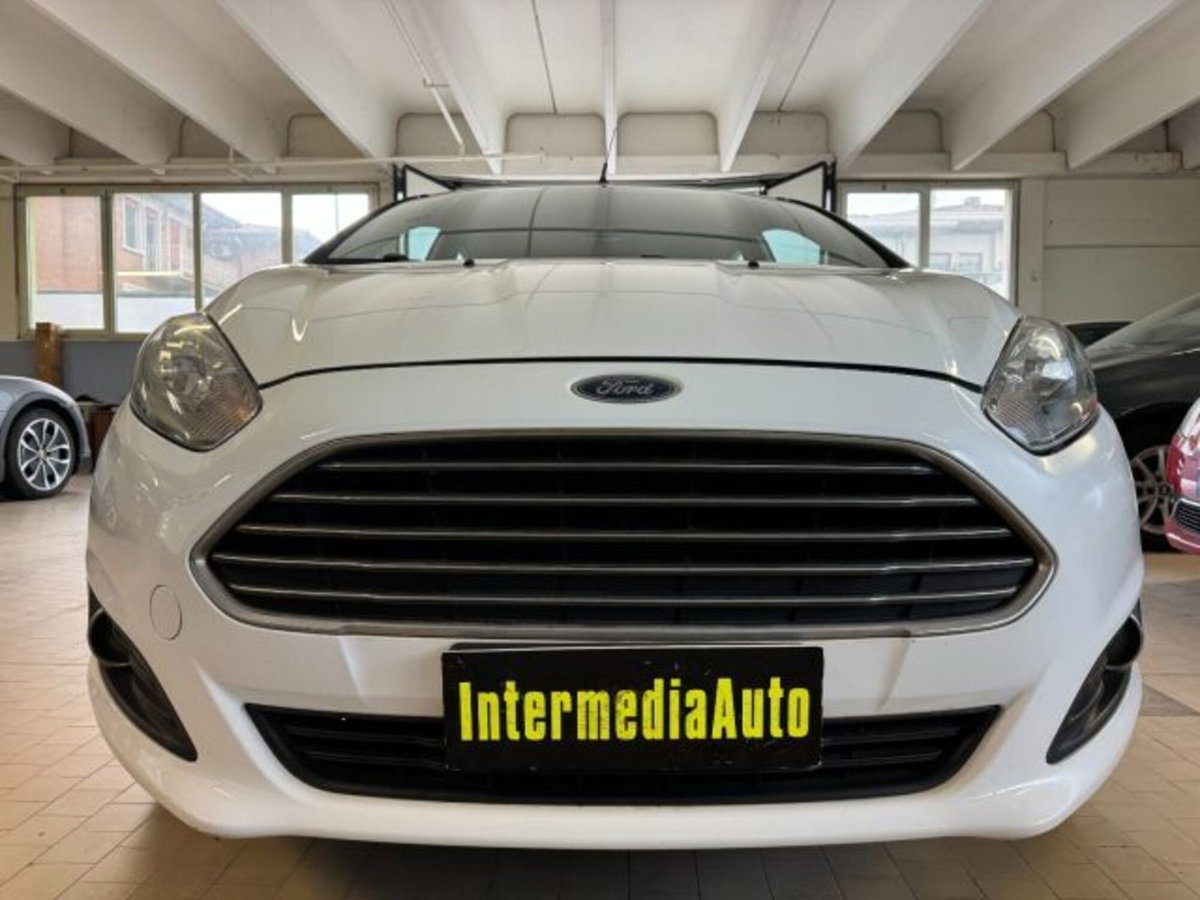 Ford Fiesta 1.5 TDCi 75CV 5 porte (2)