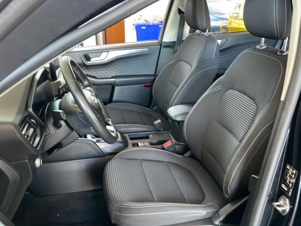 Ford Kuga 1.5 EcoBlue 120 CV 2WD Titanium (11)