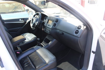 Volkswagen Tiguan 2.0 TDI 110 CV Sport & Style BlueMotion Technology (10)