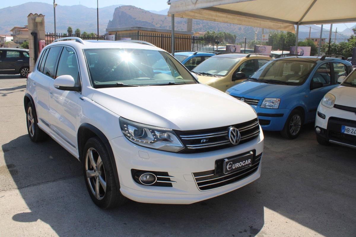 Volkswagen Tiguan 2.0 TDI 110 CV Sport & Style BlueMotion Technology (2)