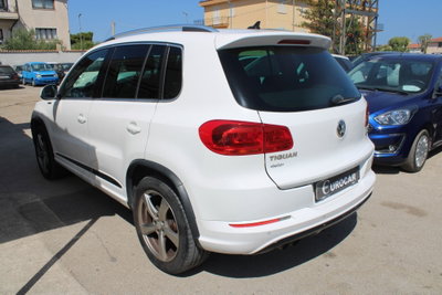 Volkswagen Tiguan 2.0 TDI 110 CV Sport & Style BlueMotion Technology (4)