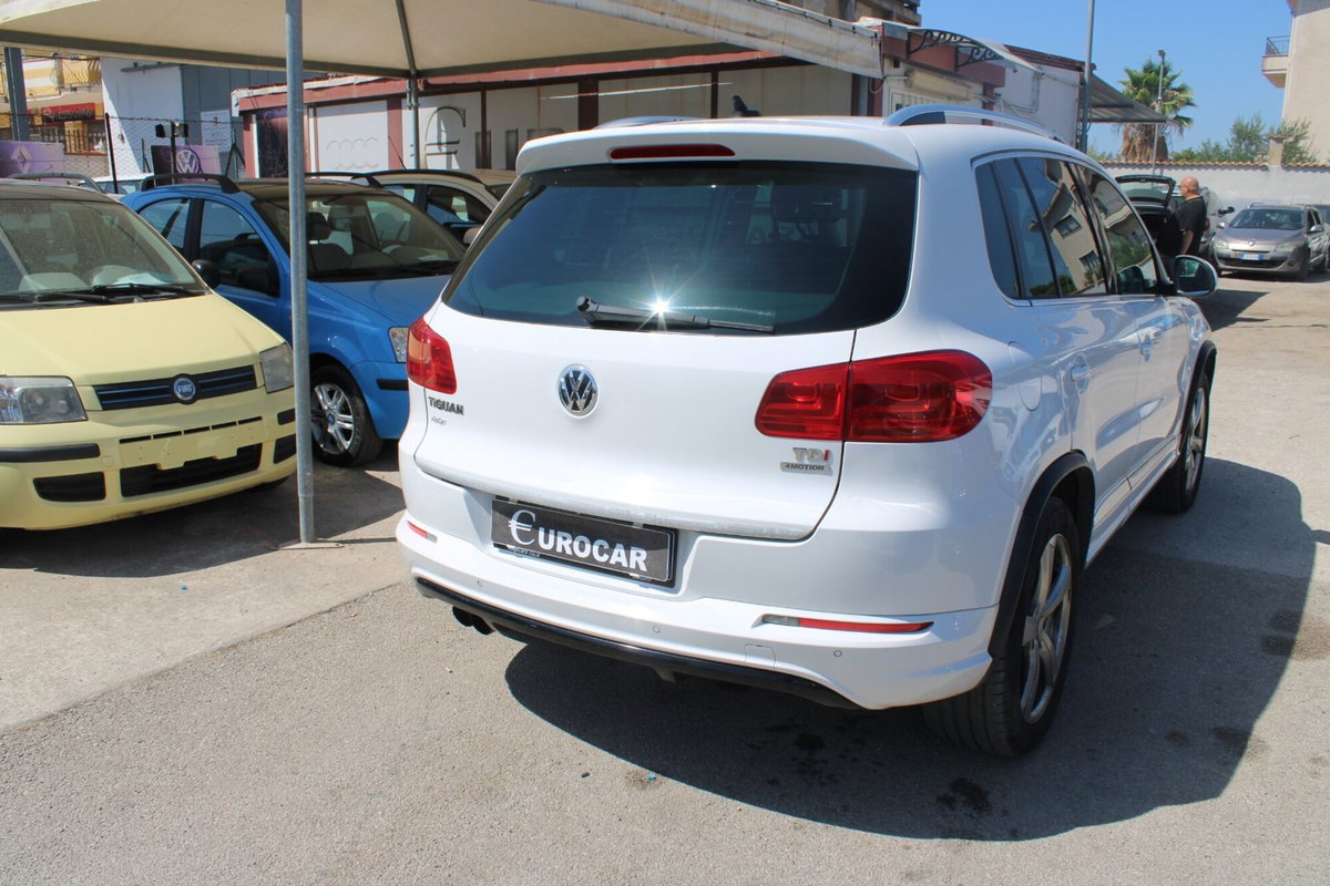 Volkswagen Tiguan 2.0 TDI 110 CV Sport & Style BlueMotion Technology (6)