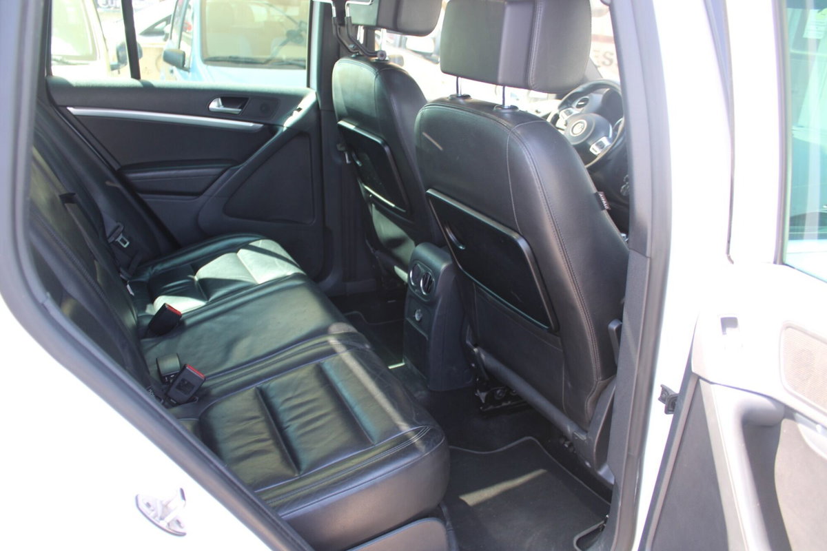 Volkswagen Tiguan 2.0 TDI 110 CV Sport & Style BlueMotion Technology (7)