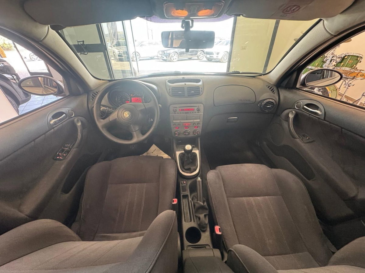 Alfa Romeo 147 1.9 JTD (120) 5 porte Exclusive (11)