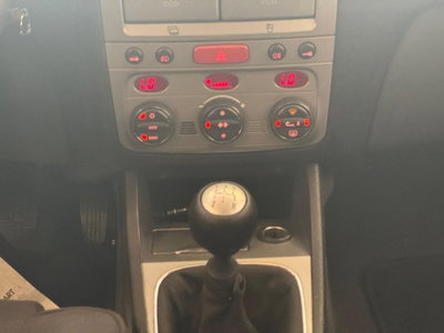 Alfa Romeo 147 1.9 JTD (120) 5 porte Exclusive (13)