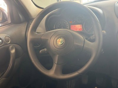 Alfa Romeo 147 1.9 JTD (120) 5 porte Exclusive (14)