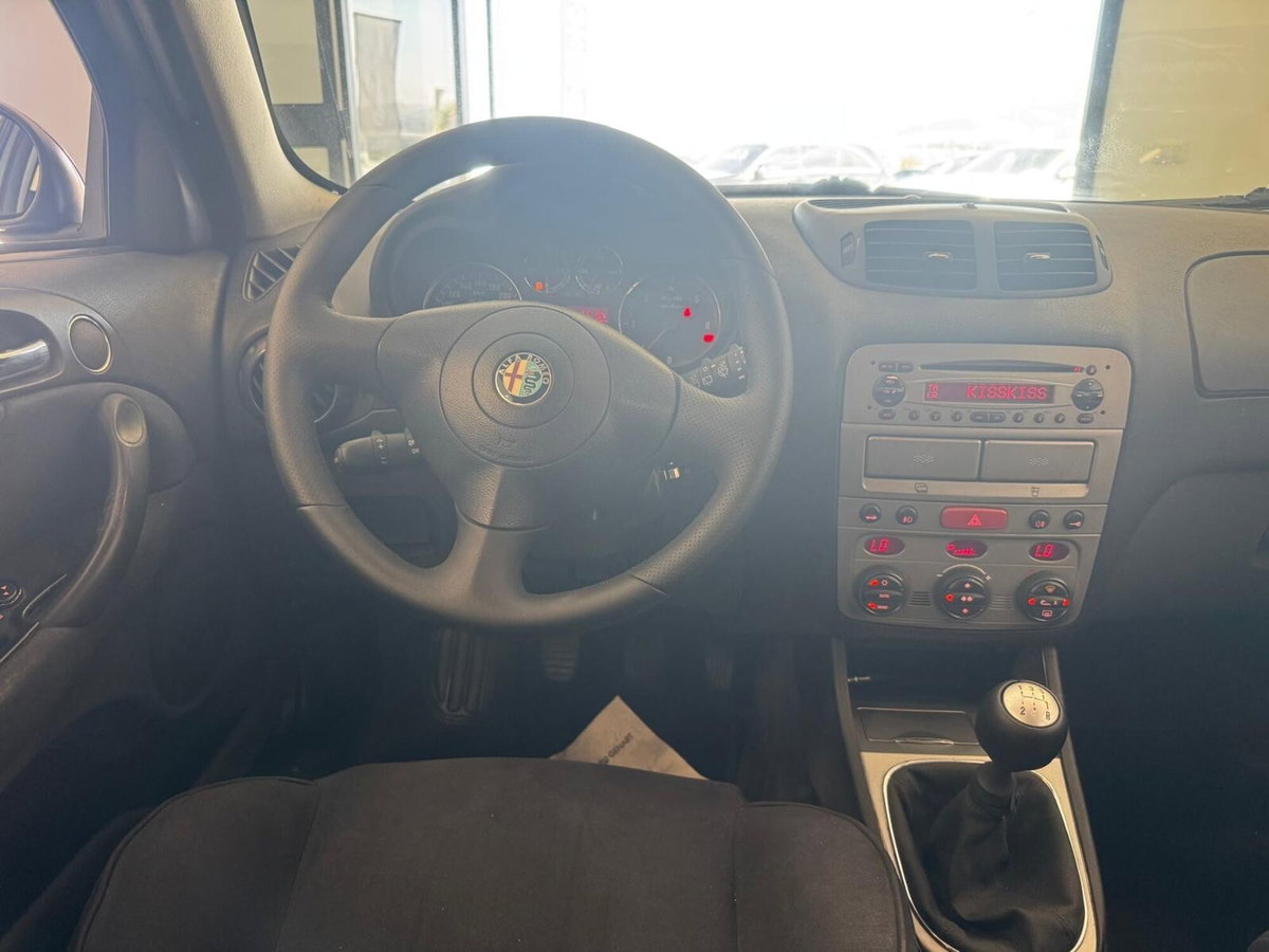 Alfa Romeo 147 1.9 JTD (120) 5 porte Exclusive (15)