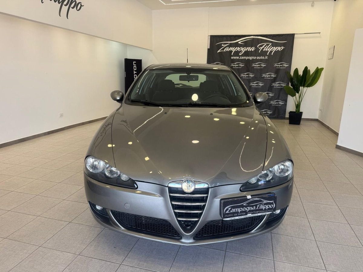 Alfa Romeo 147 1.9 JTD (120) 5 porte Exclusive (2)