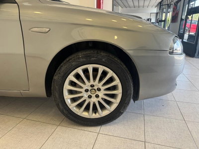 Alfa Romeo 147 1.9 JTD (120) 5 porte Exclusive (4)