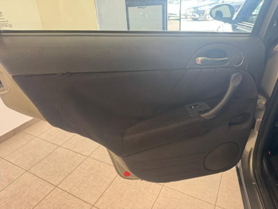 Alfa Romeo 147 1.9 JTD (120) 5 porte Exclusive (9)