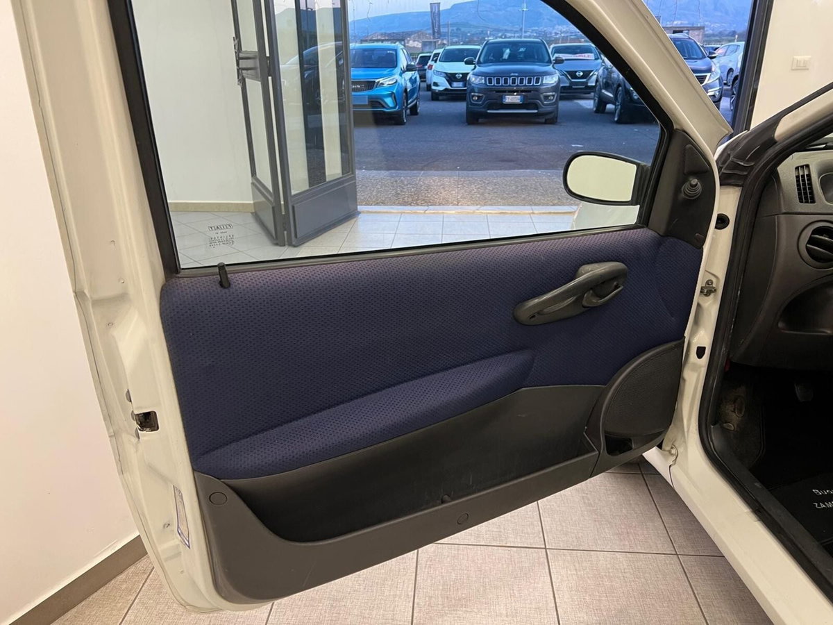 Fiat Punto 1.3 Multijet 16V 3 porte Active (9)