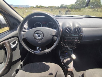 Dacia Duster 1.5 dCi 110CV 4x2 Lauréate (9)