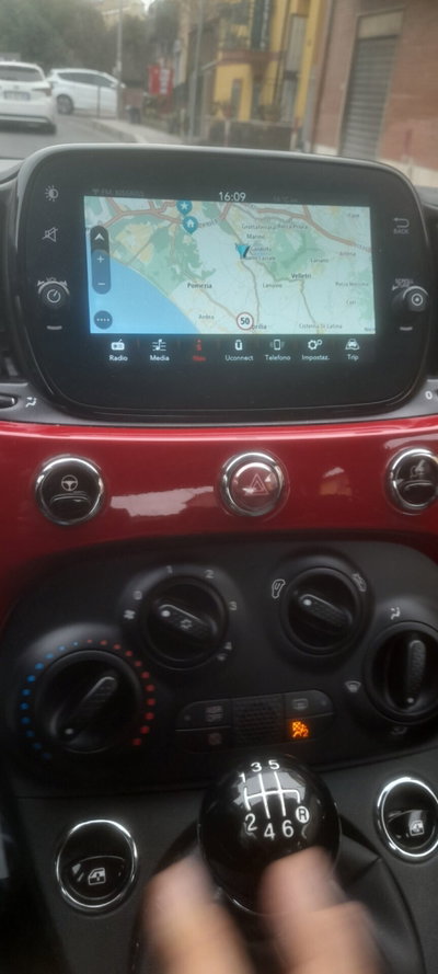 Fiat 500 1.0 Hybrid Connect (2)