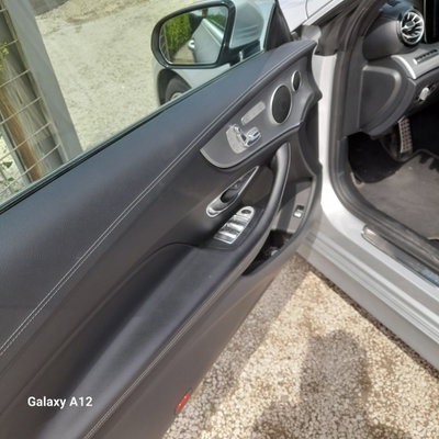 Mercedes-Benz Classe E Coupé 220 d Auto Premium Plus (11)