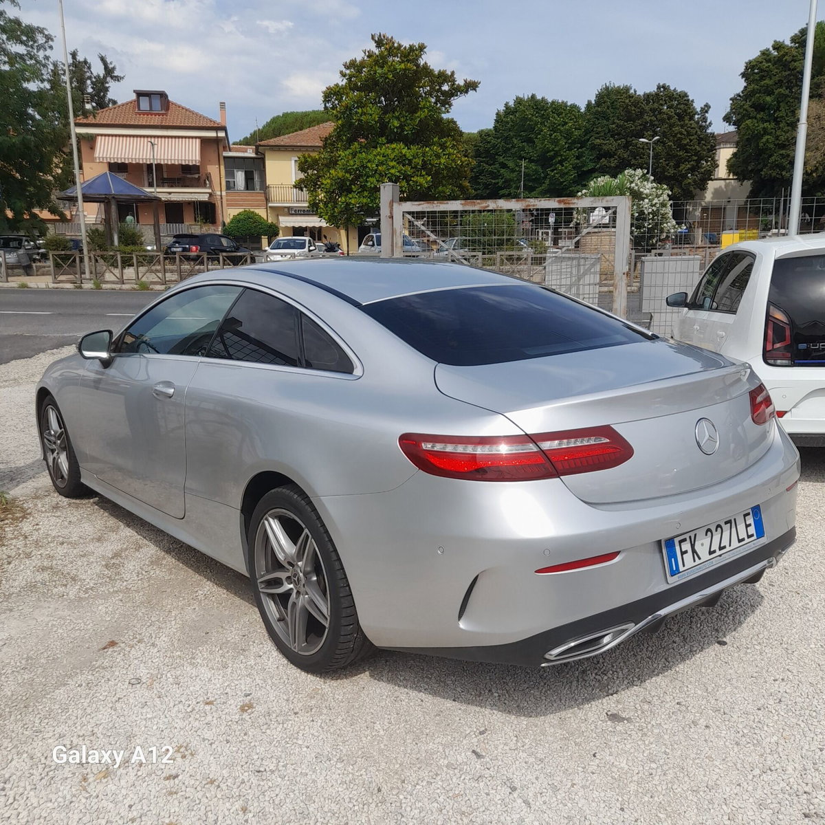 Mercedes-Benz Classe E Coupé 220 d Auto Premium Plus (7)