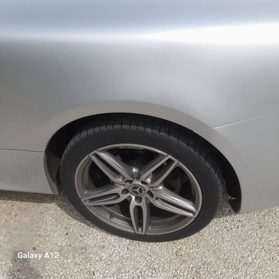 Mercedes-Benz Classe E Coupé 220 d Auto Premium Plus (8)