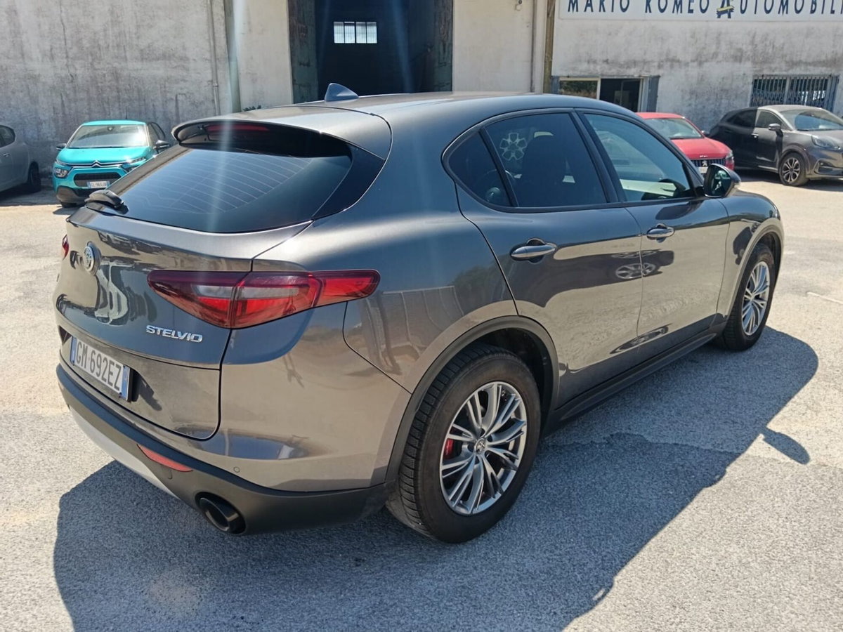 Alfa Romeo Stelvio Stelvio 2.2 Turbodiesel 190 CV AT8 Q4 Business (8)