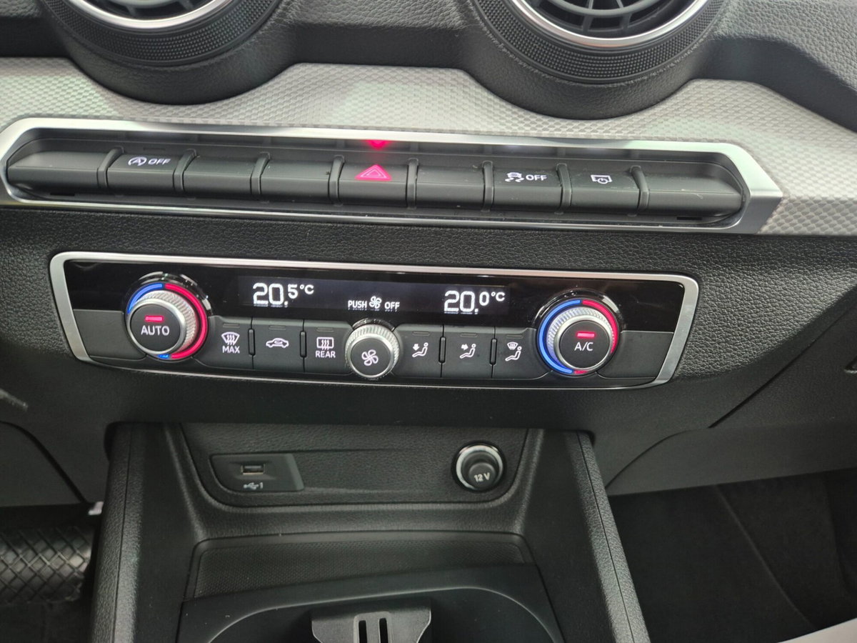 Audi Q2 Q2 30 TDI S tronic Identity Black (18)