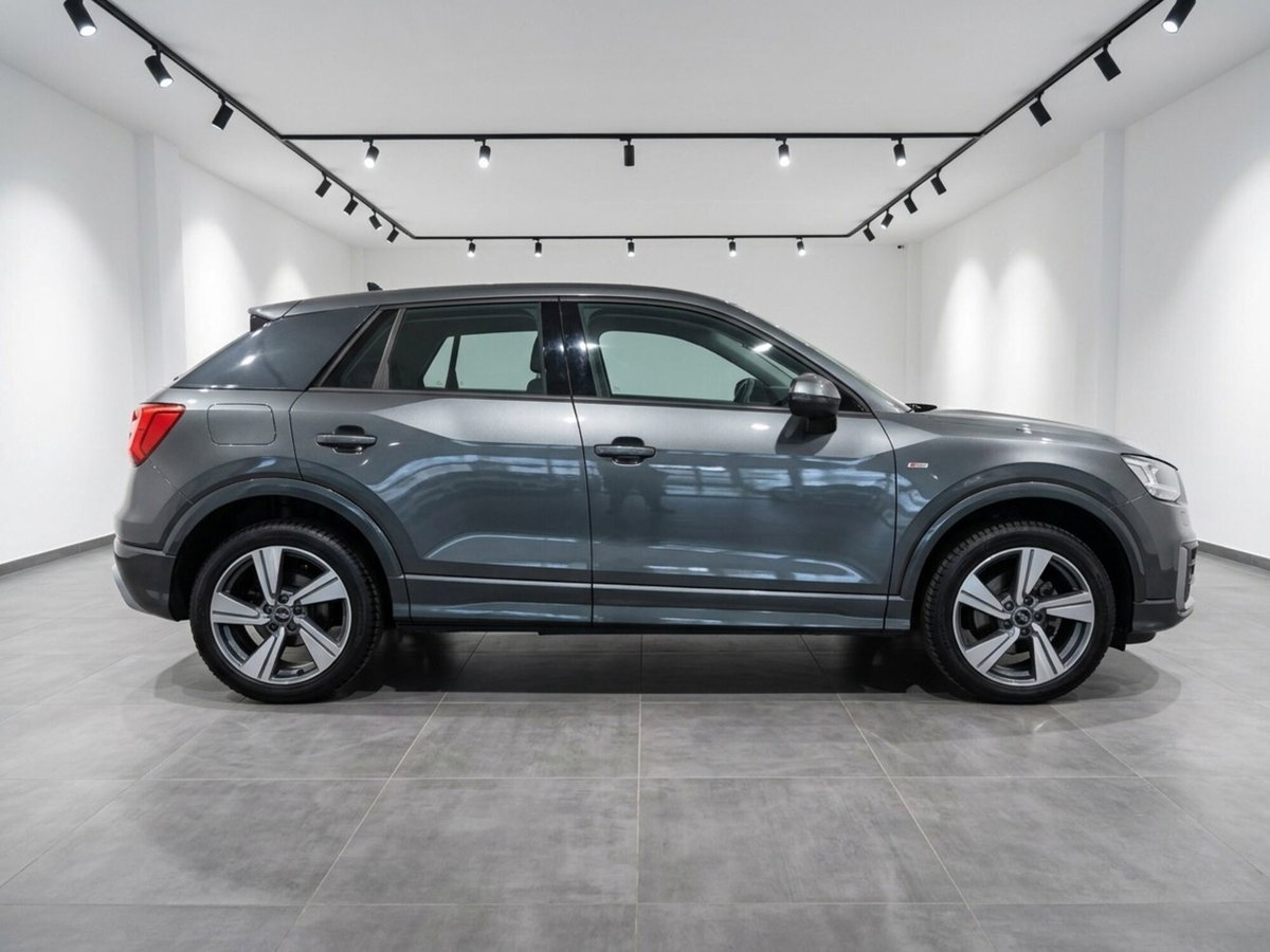 Audi Q2 Q2 30 TDI S tronic Identity Black (4)