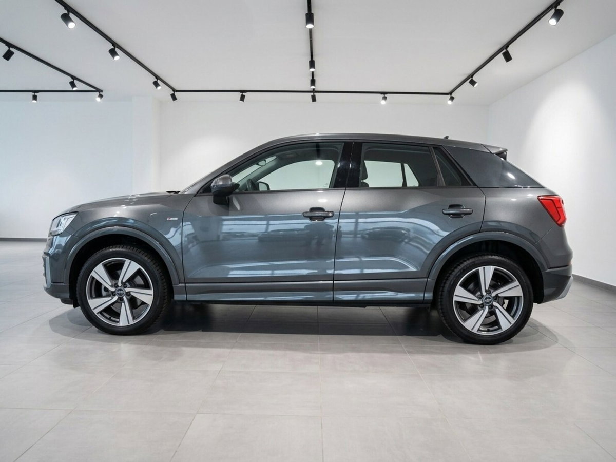 Audi Q2 Q2 30 TDI S tronic Identity Black (8)