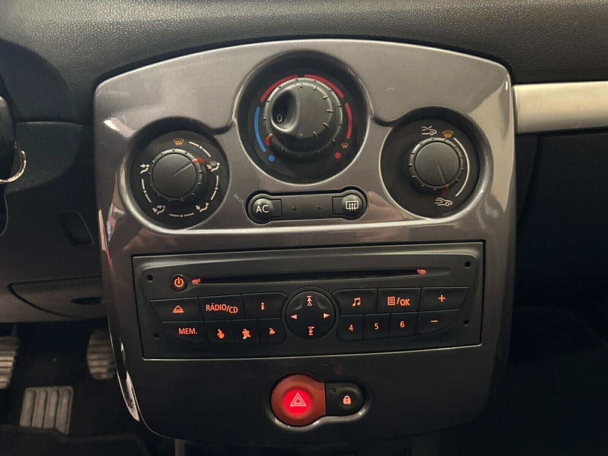 Renault Clio 1.5 dCi 75CV 5 porte Dynamique (14)