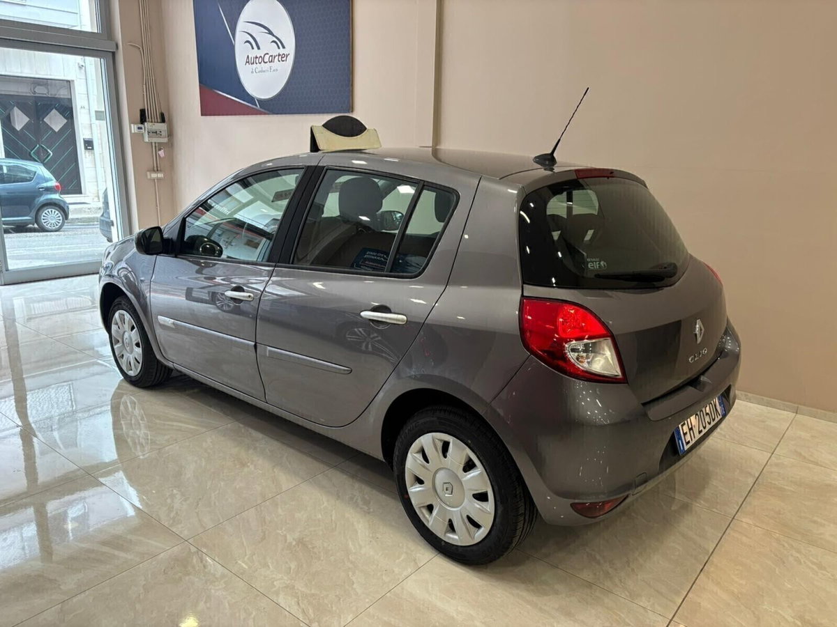 Renault Clio 1.5 dCi 75CV 5 porte Dynamique (6)