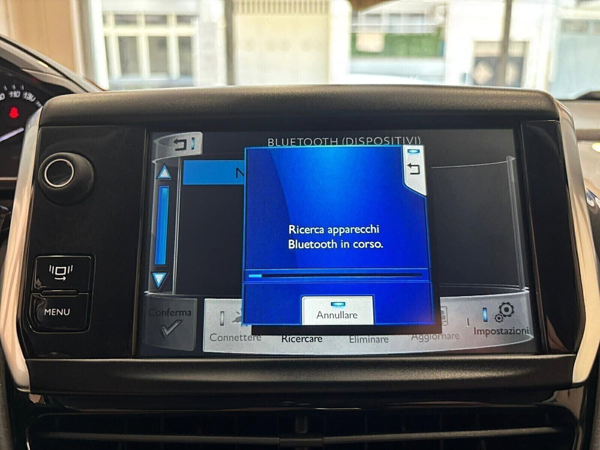 Peugeot 2008 e-HDi 92 CV Stop&Start ETG6 Allure (14)