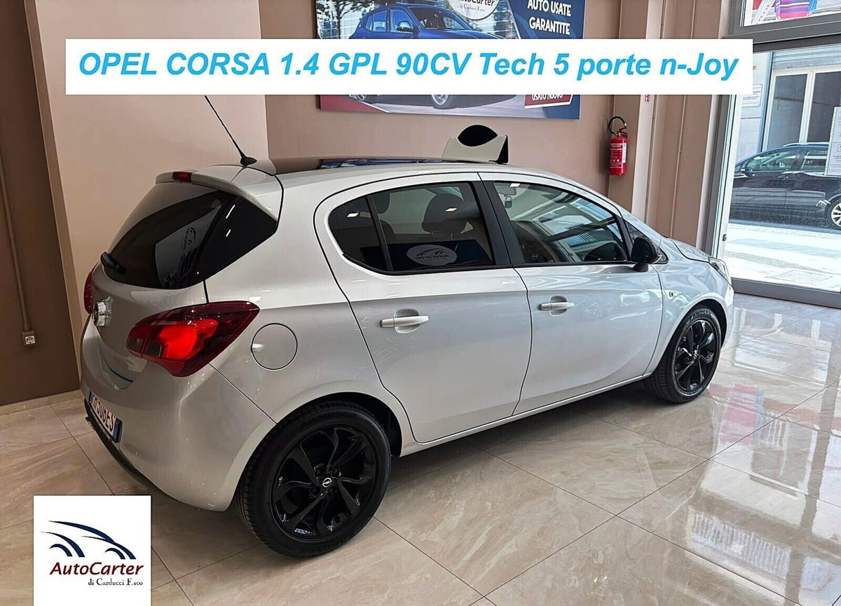 Opel Corsa Coupé 1.4 90CV GPL Tech n-Joy (4)