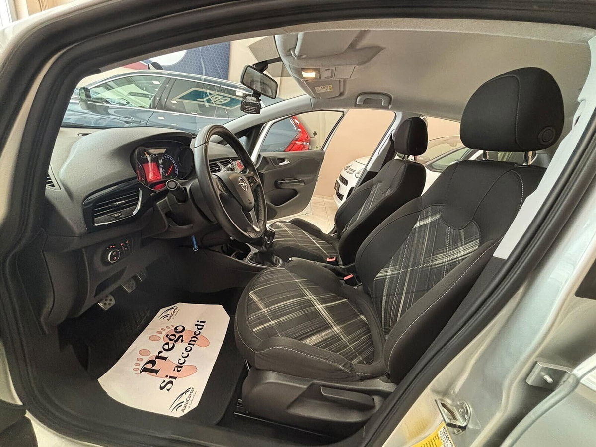 Opel Corsa Coupé 1.4 90CV GPL Tech n-Joy (7)
